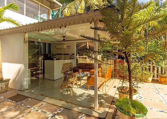 Lotusfeet Cottages, 100 Meters Odd From Morjim Beach